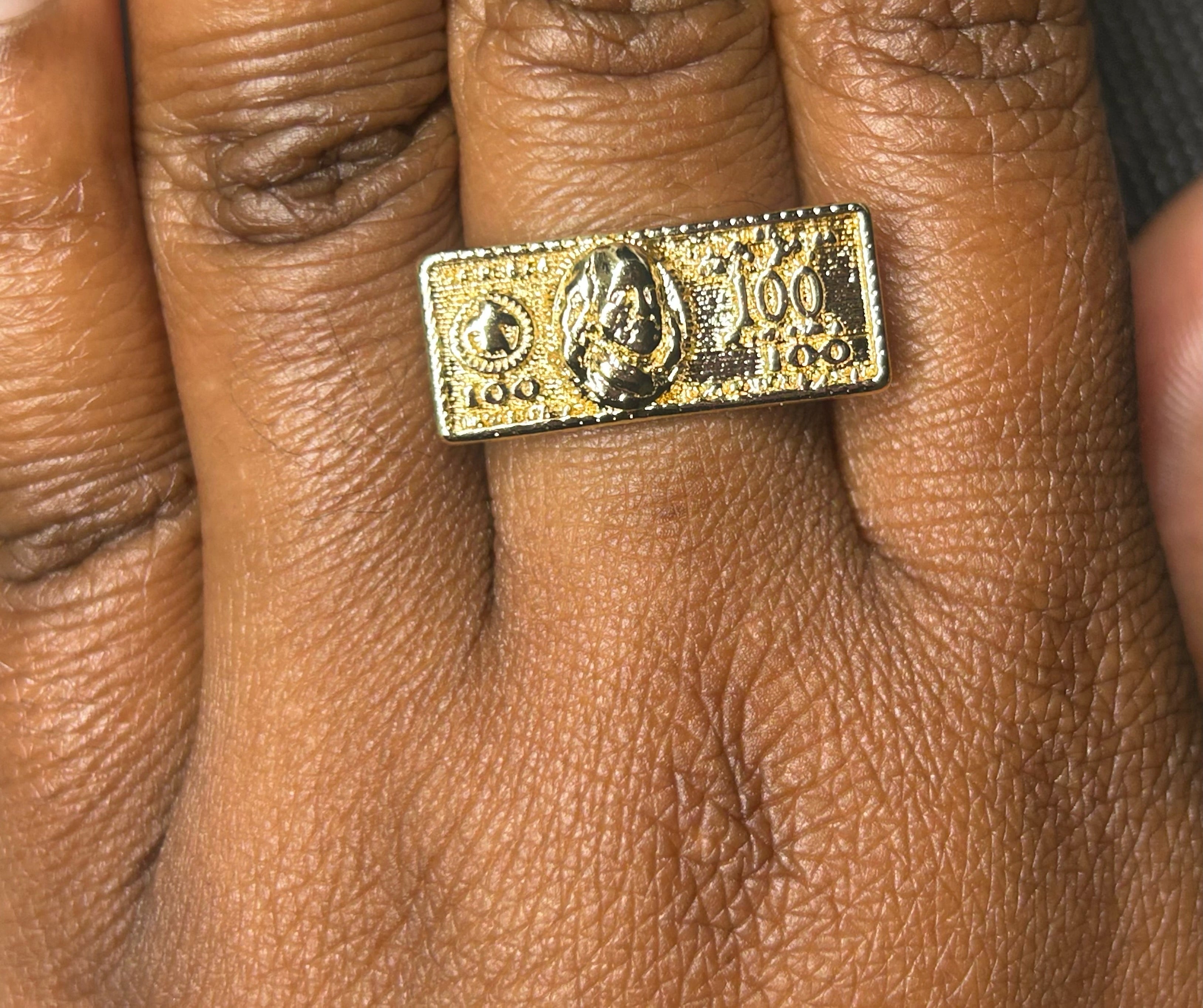 100 Dollar Ring